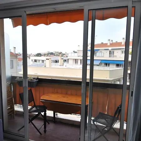 Le Cosy 2 . Lovely One-Bedroom Apartment - City Centre