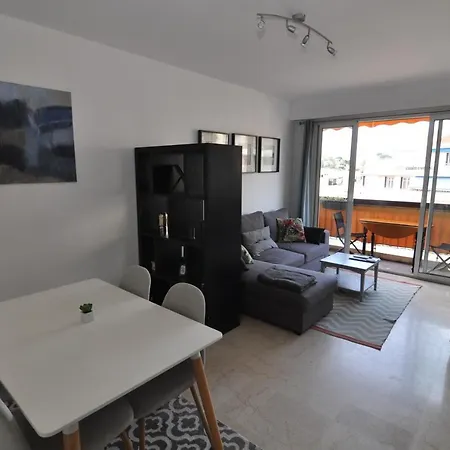 Le Cosy 2 . Lovely One-Bedroom Apartment - City Centre